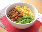 肉そぼろ丼